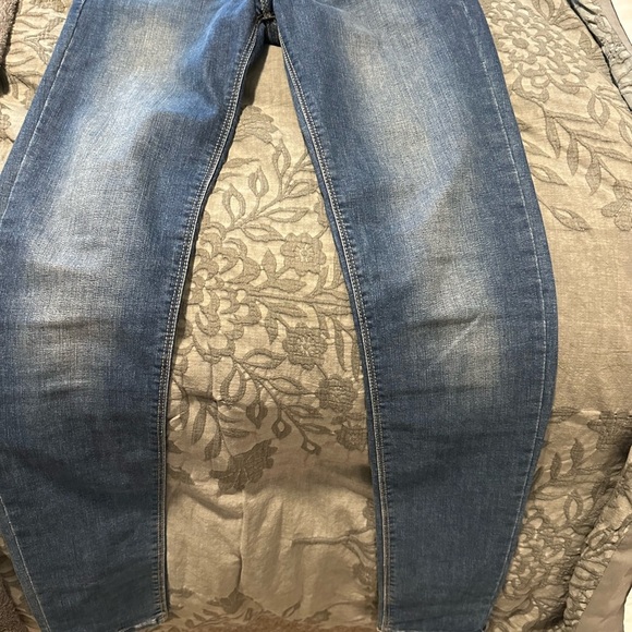 Stylish Blue Denim Jeans - Picture 4 of 4